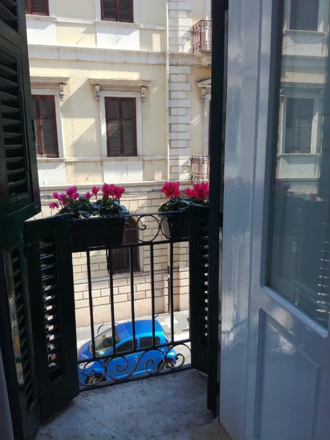 Cairoli 79 Apartman Bari Kültér fotó