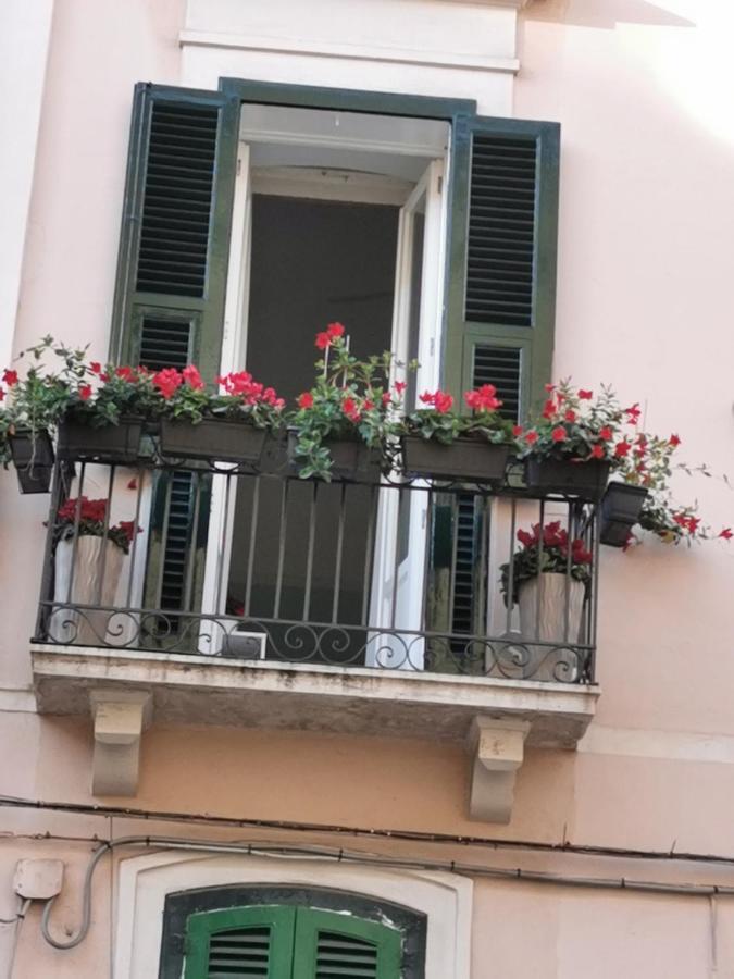 Cairoli 79 Apartman Bari Kültér fotó